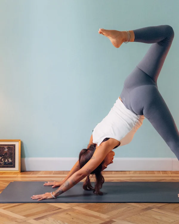 Respirazione e Yoga Torino con Lidia. Semi di Yug.
