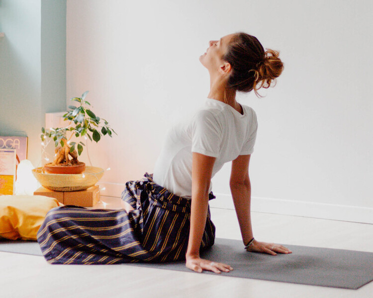 Giulia Cittaro insegnante di yoga e meditazione a Torino. Giulia Cittaro insegnante di yoga e meditazione a Torino.