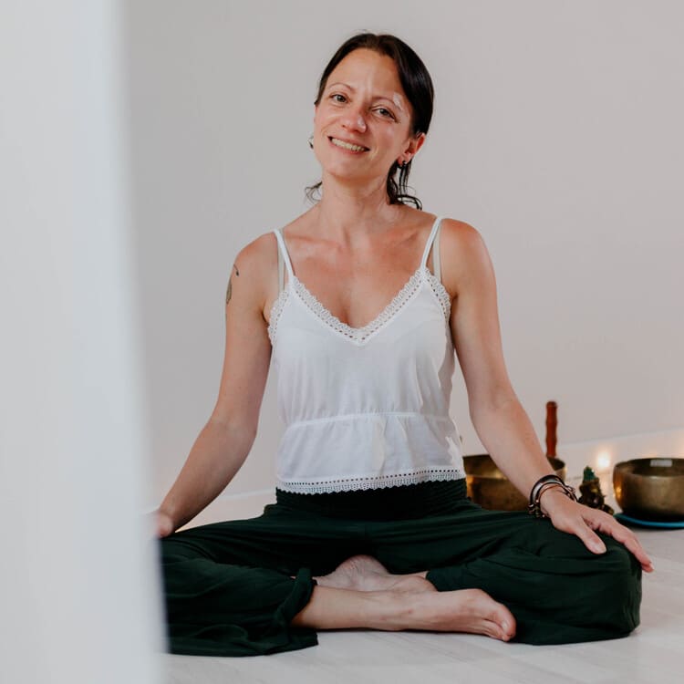 Francesca Donadio: insegnante di Yoga a Torino. Tantra Yoga. Francesca Donadio: insegnante di Yoga a Torino. Tantra Yoga.