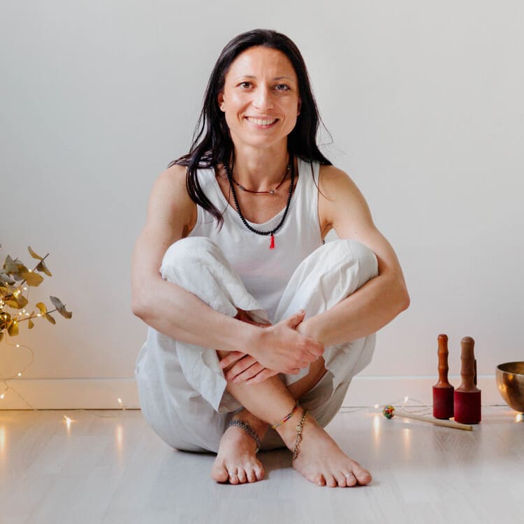 Manuela Montalcino: insegnante di Vinyasa Yoga. Manuela Montalcino: insegnante di Vinyasa Yoga.