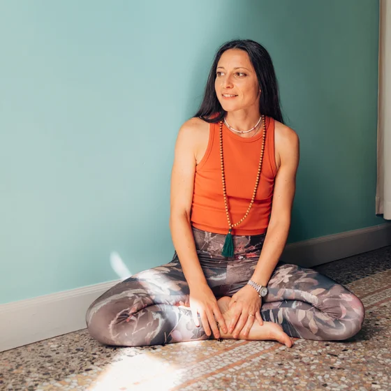 Manuela Montalcino insegnante di Vinyasa Yoga di Semi di Yug