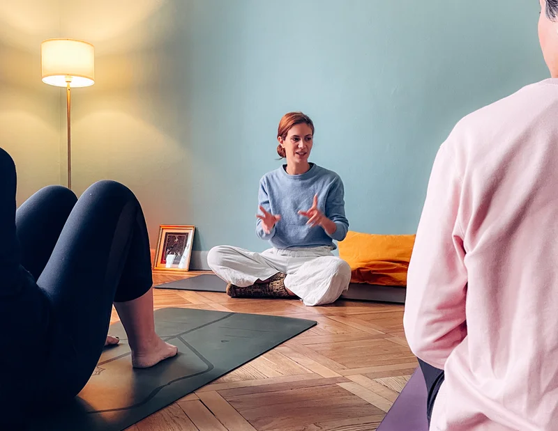 Yoga Torino Crocetta. Lezioni di yoga one-to-one di Semi di Yug.