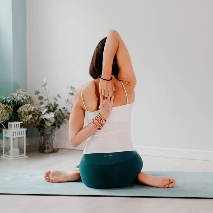 Paola Raho insegnante di hatha yoga e ashtanga yoga Paola Raho insegnante di hatha yoga e ashtanga yoga