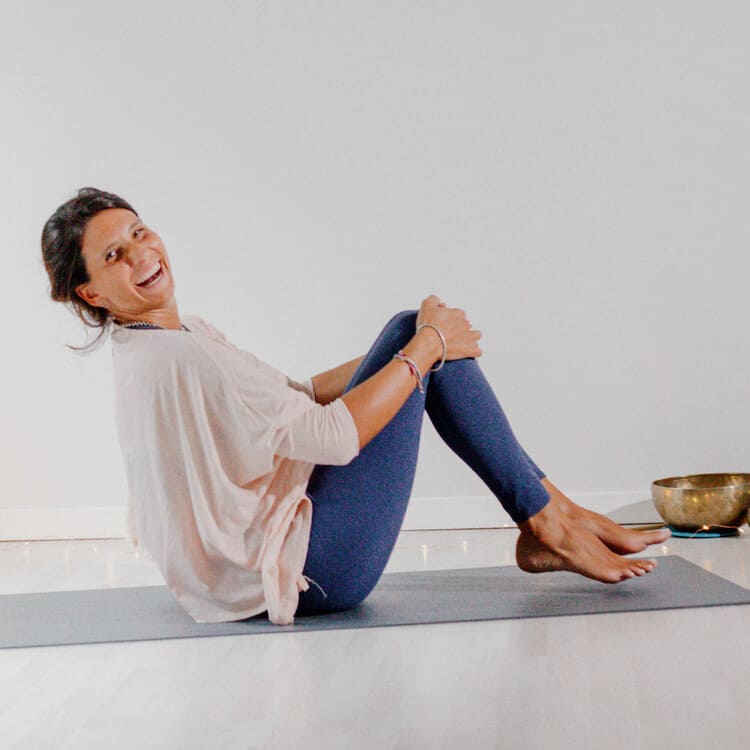 Virginia Bressano insegnante di yoga in inglese di Semi di Yug Virginia Bressano insegnante di yoga in inglese di Semi di Yug