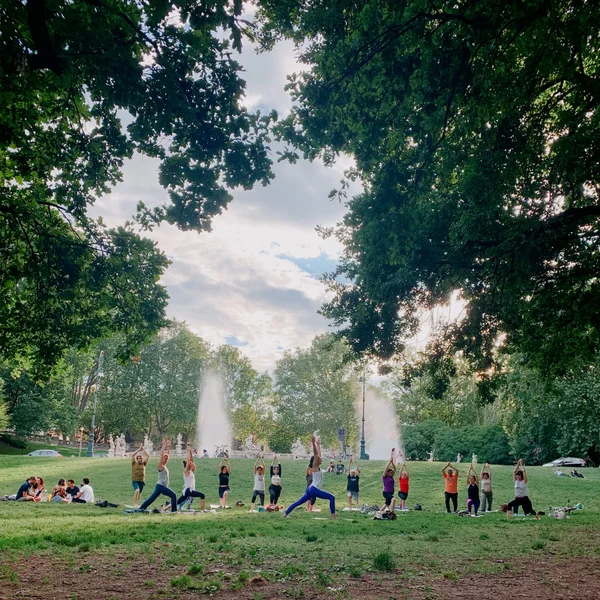 Yoga al parco Valentino Torino